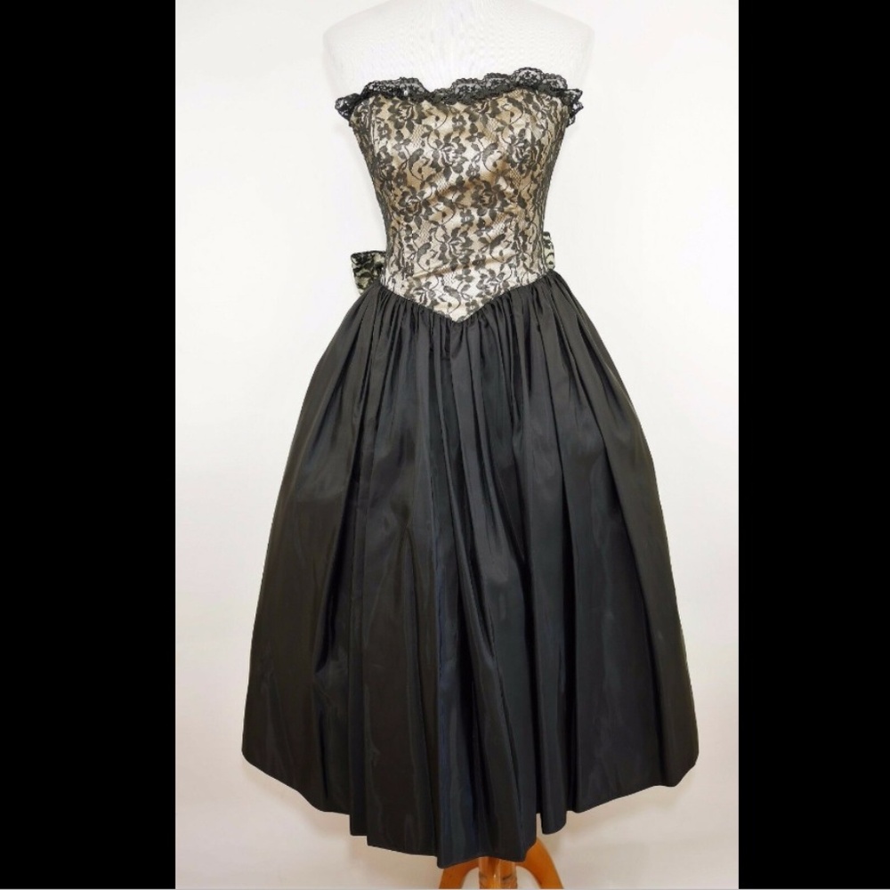 VTG Gunne Sax Black lace strapless formal dress